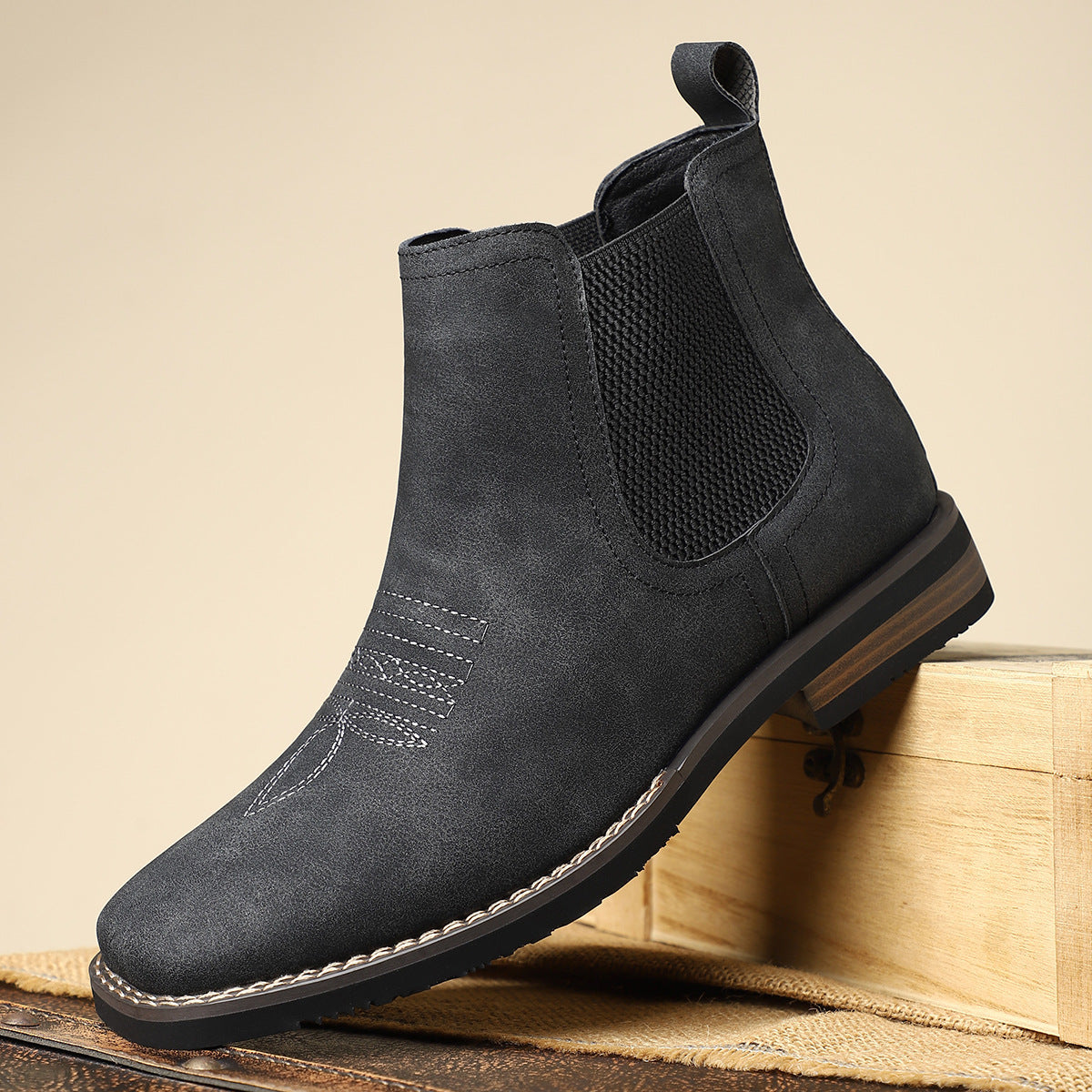 Classic men's Chelsea boots made of synthetic leather