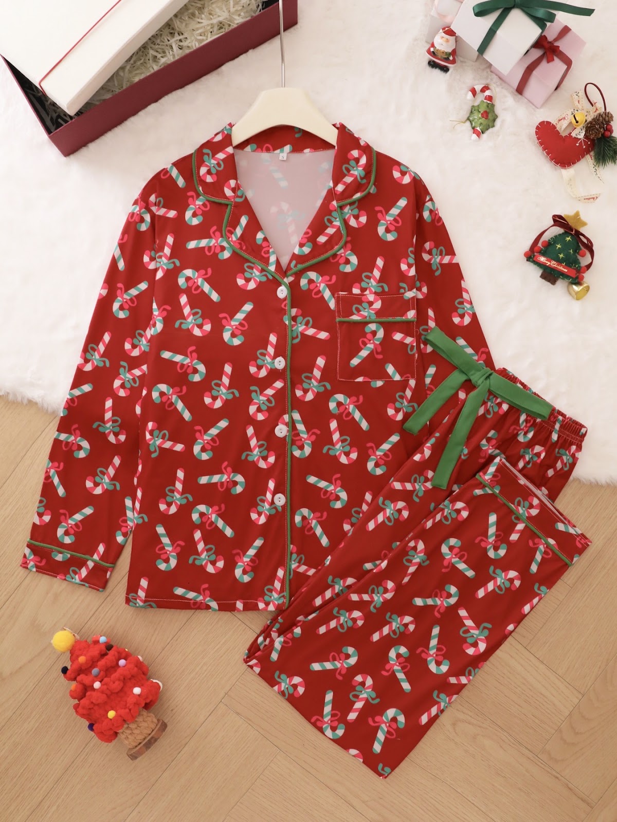 Women’s Pajama Set, Long Sleeve, Christmas Motif, Notched Collar