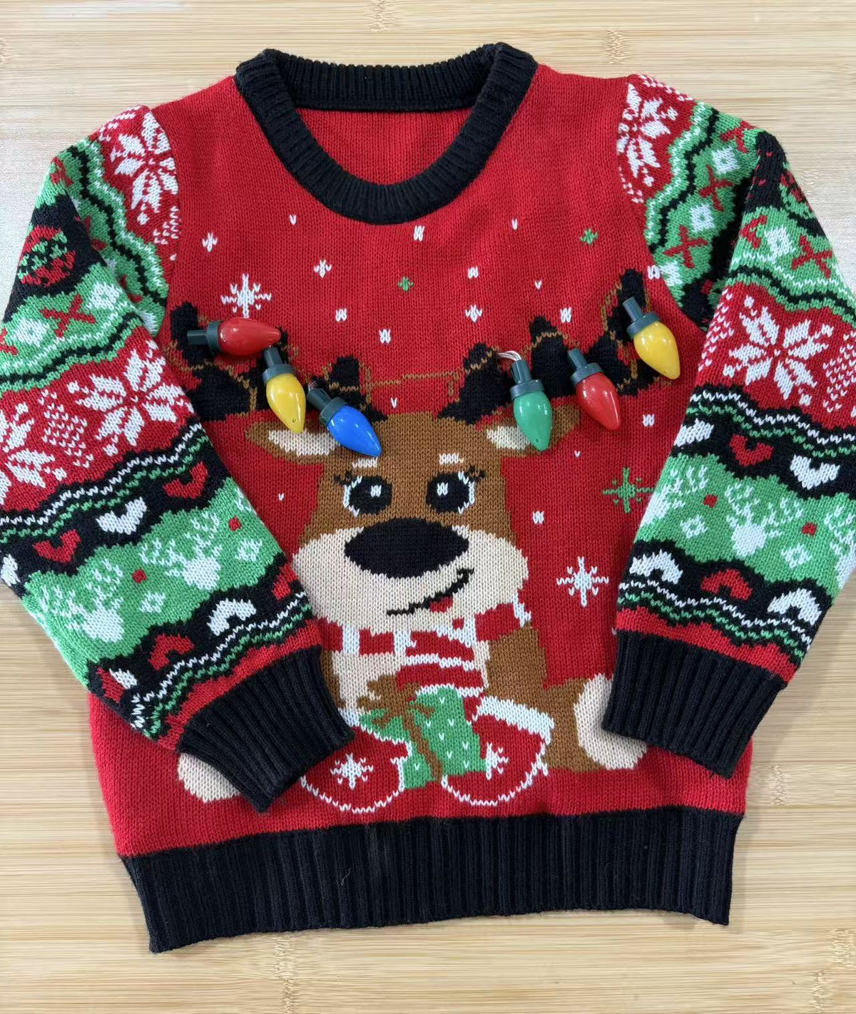 Loose knit sweater with Christmas motif