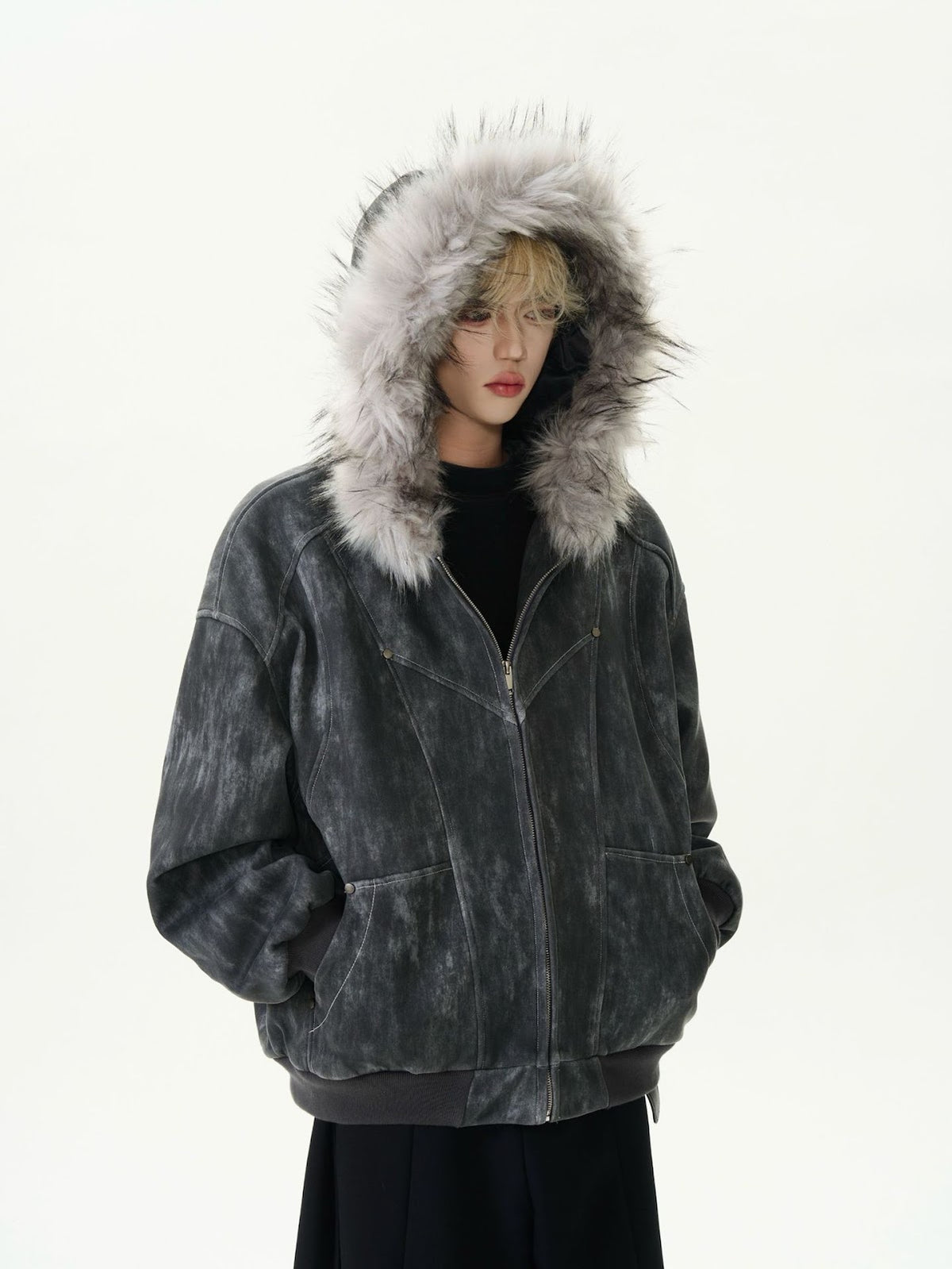 Padded men's winter jacket with hood and faux fur collar