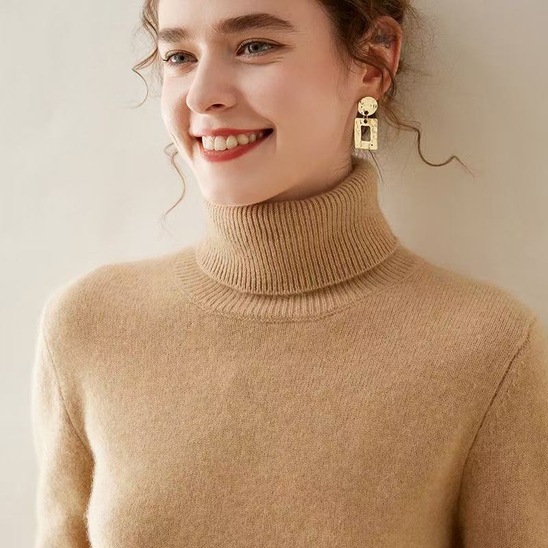 Women Cashmere Sweater with Roll Neck