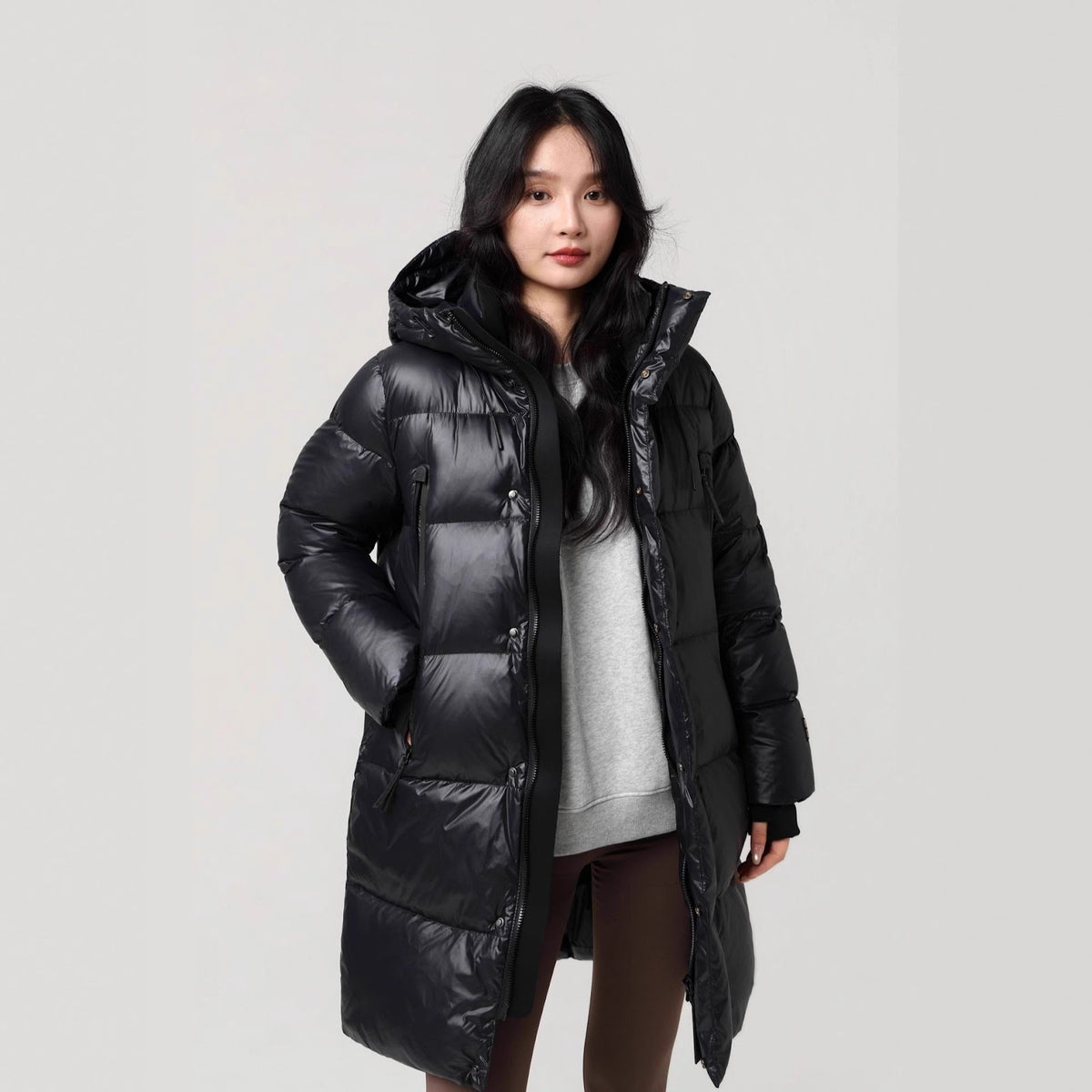 Mid-length down jacket for women, lined with white duck down