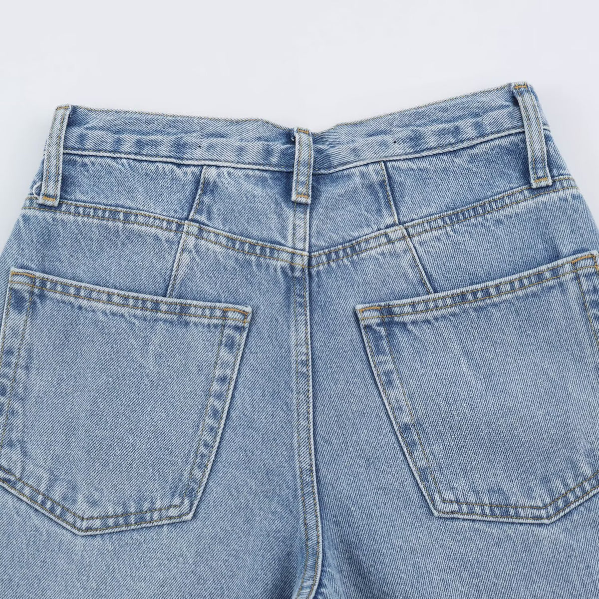 Women High-Waisted Relaxed Jeans with Tapered Leg EVA-US
