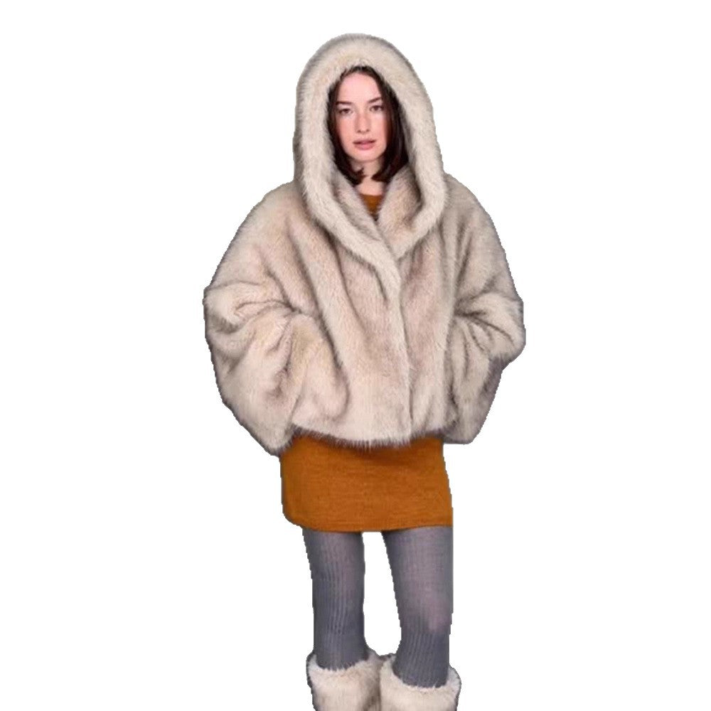 Women's hooded short jacket made of faux fur with boxy silhouette and warm padding EVA-US