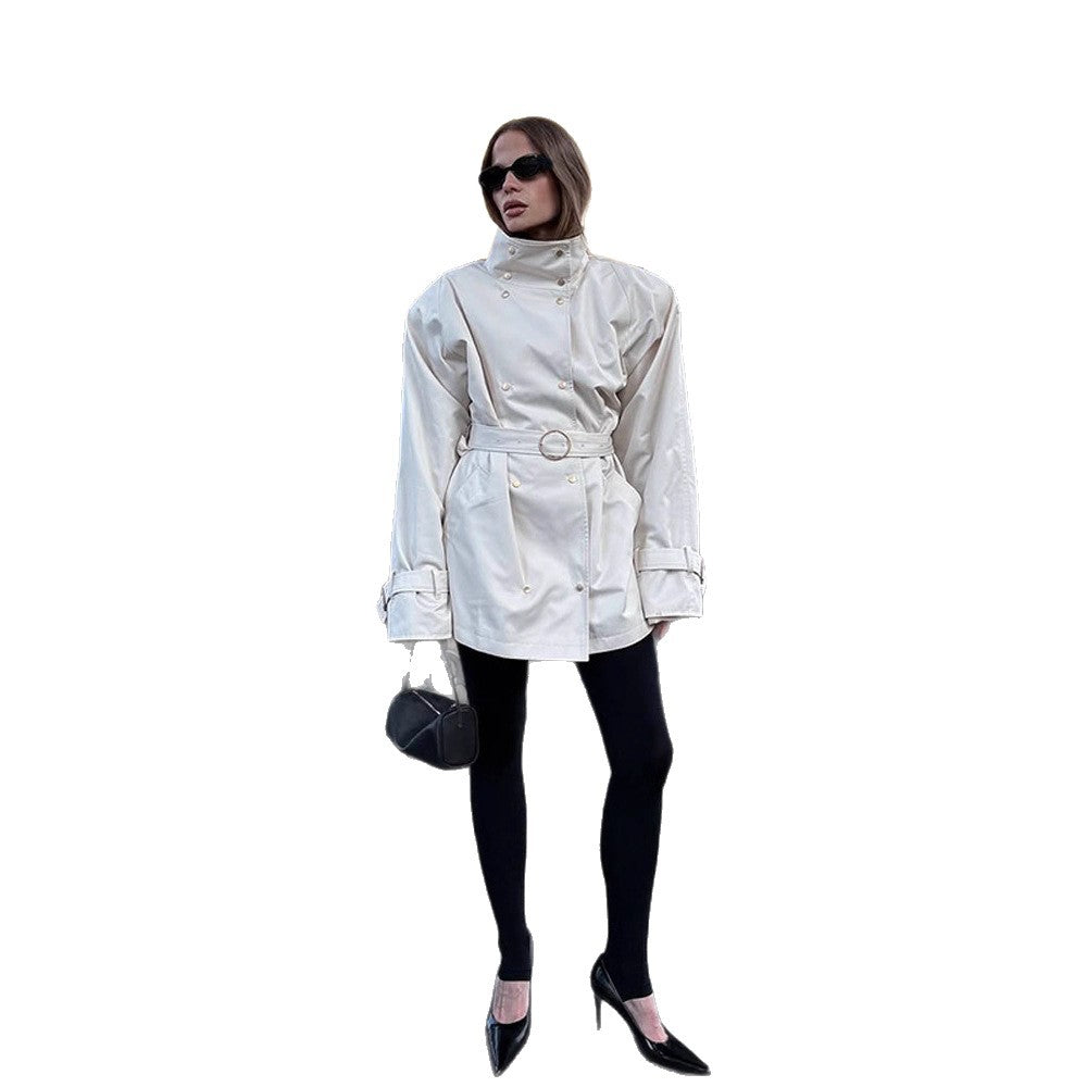 Women’s short trench coat in oversized look with extra wide lapel and snap button closure EVA-US