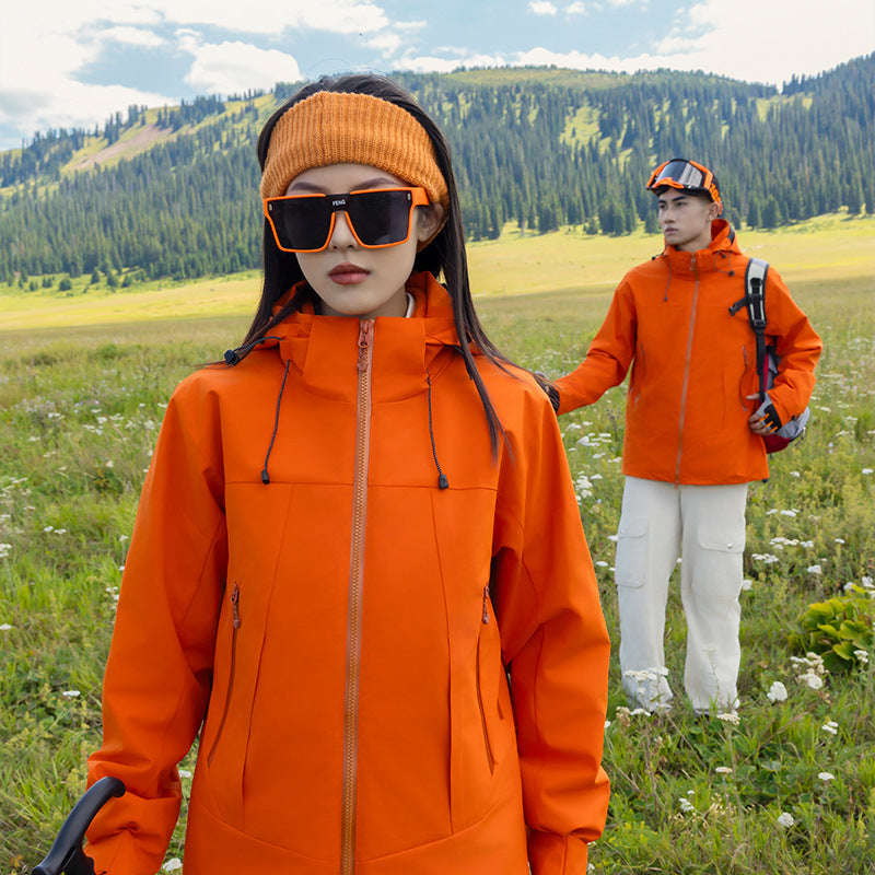 Unisex Softshell Outdoor Jacket with continuous fleece lining, adjustable hood, and water-repellent membrane EVA-US