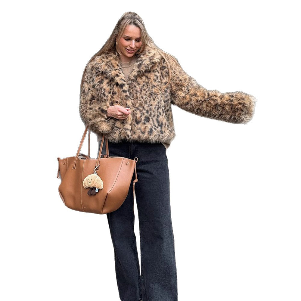 Women Short Faux Fur Jacket in Leopard Pattern with Boxy Silhouette and Wide Collar EVA-US