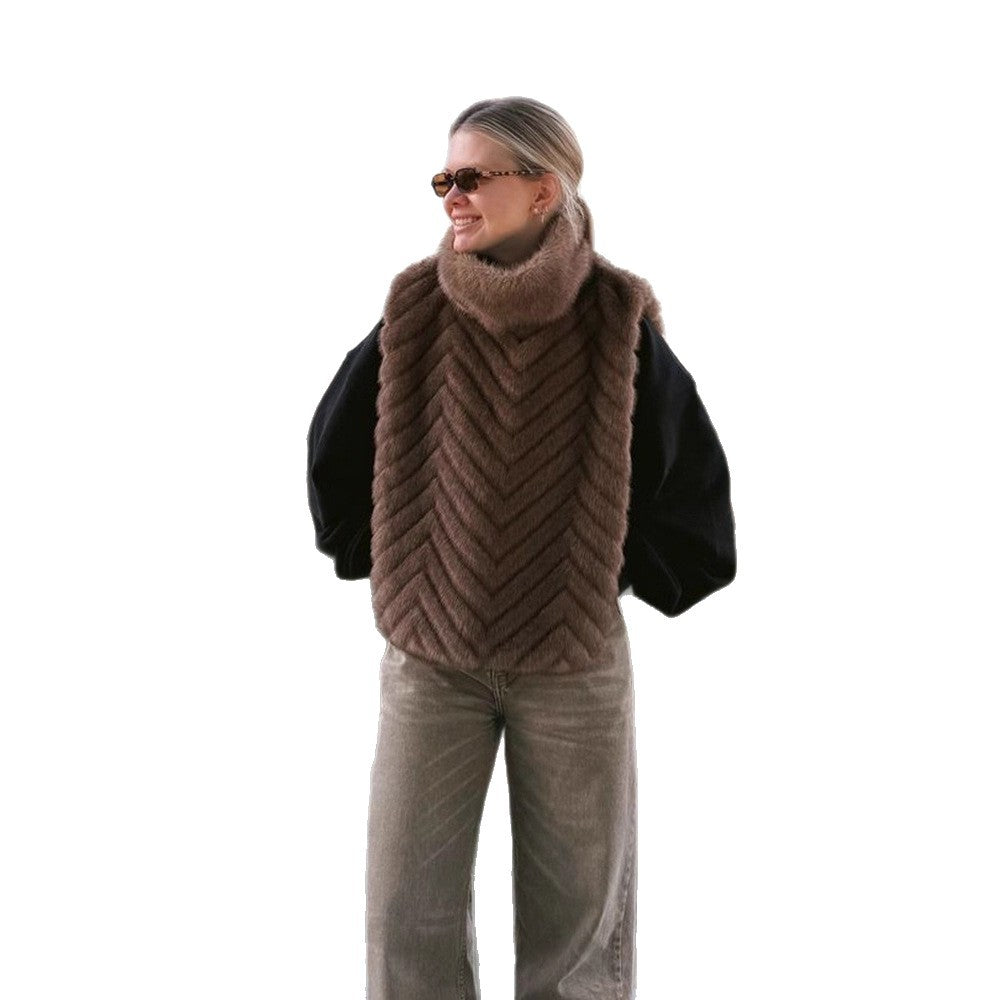 Women's Fleece-Lined Fur Poncho with High Roll Neck & Chevron Structure EVA-US