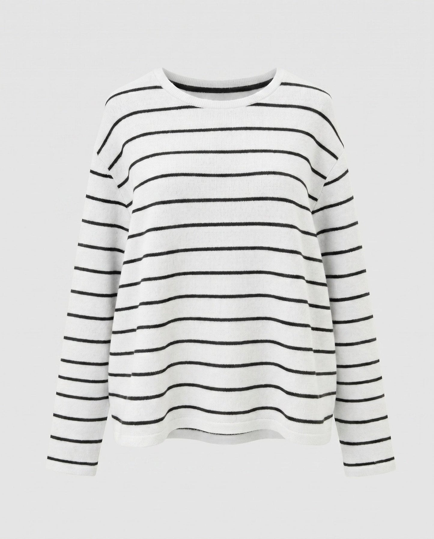 Women's casual knit sweater with fashionable stripe pattern - Chichicherry