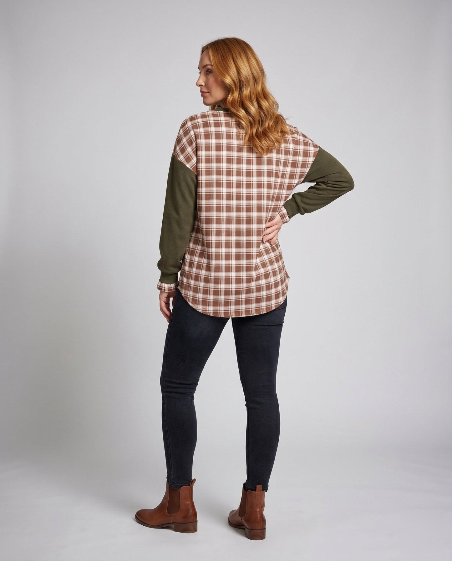 Women's casual sweatshirt with elegant sleeves - Chichicherry