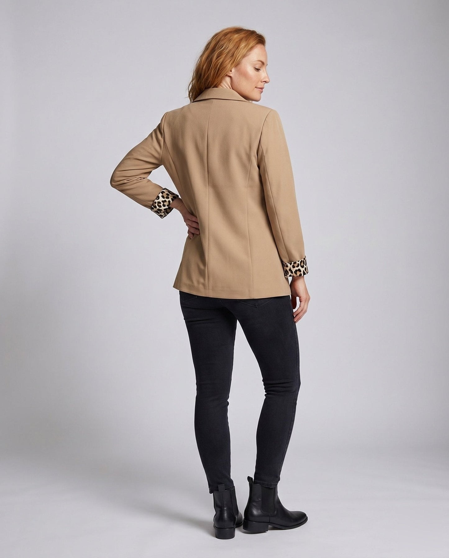 Women's fashionable blazers with animal accents - Chichicherry