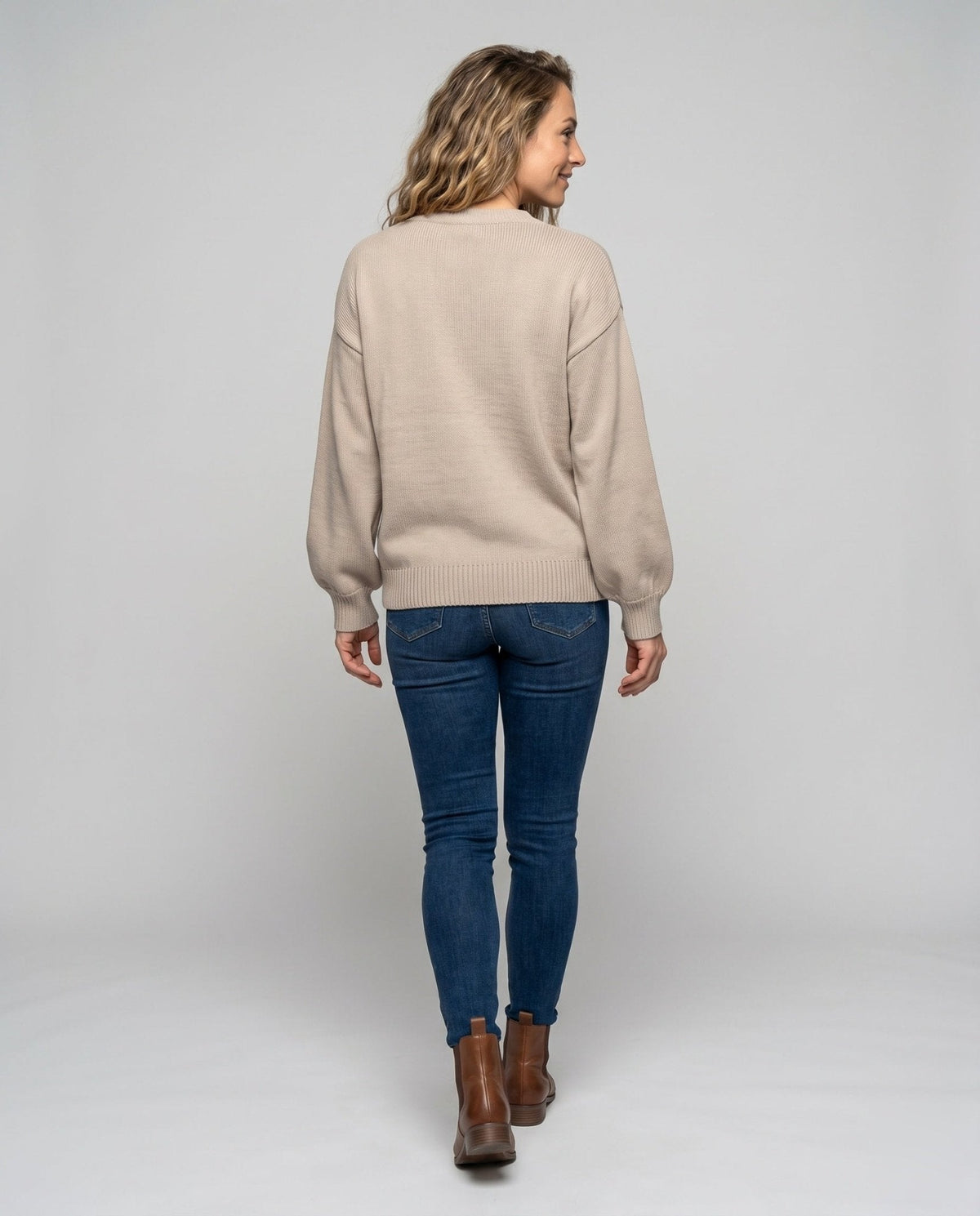 Women's knitted sweater with fashionable V-neck and bow elements - Chichicherry