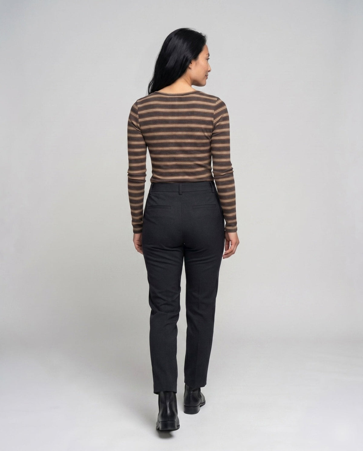Women's long sleeve shirt with button placket and striped design - Chichicherry