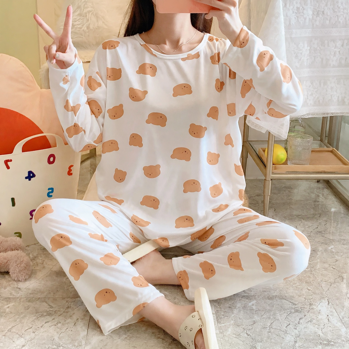 Women's loungewear, long-sleeved, with long pants