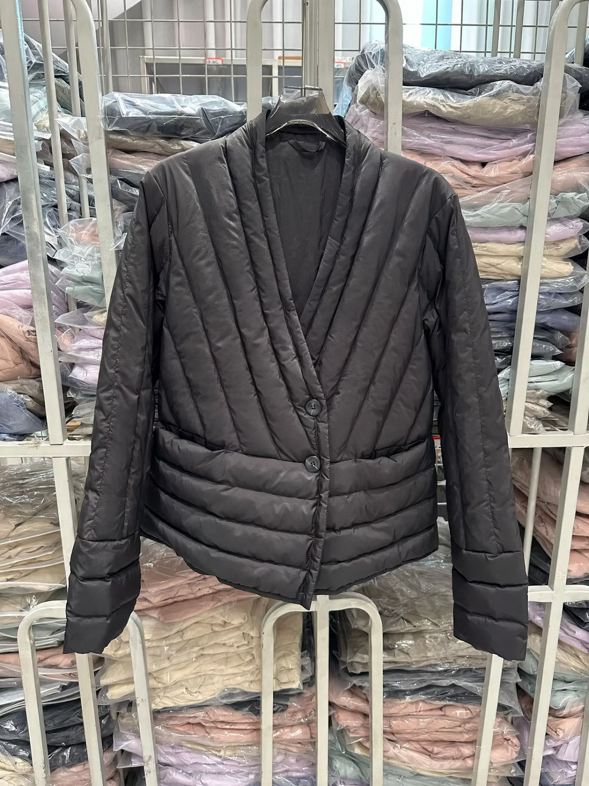 Light V-neck down jacket for women