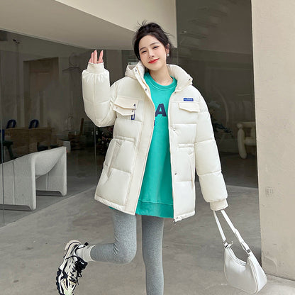 Short women's winter jacket in fashionable design