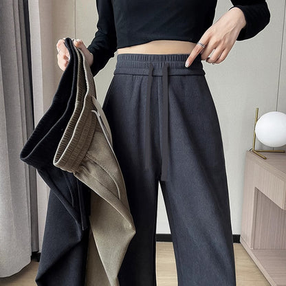 Lined corduroy pants with a wide leg