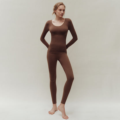 Women's thermal set made of merino wool, shaping