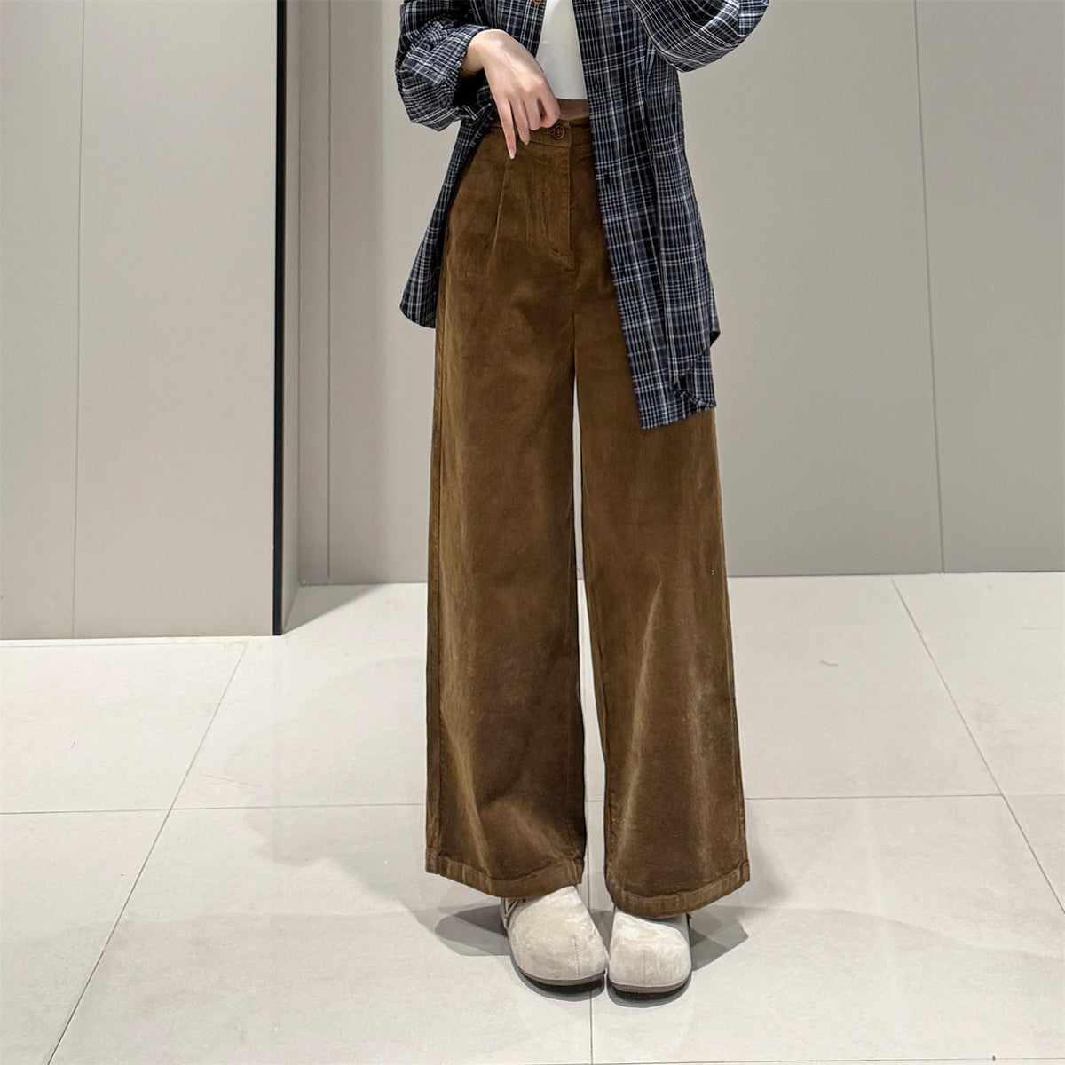 Ladies' corduroy pants with high waistband and wide leg