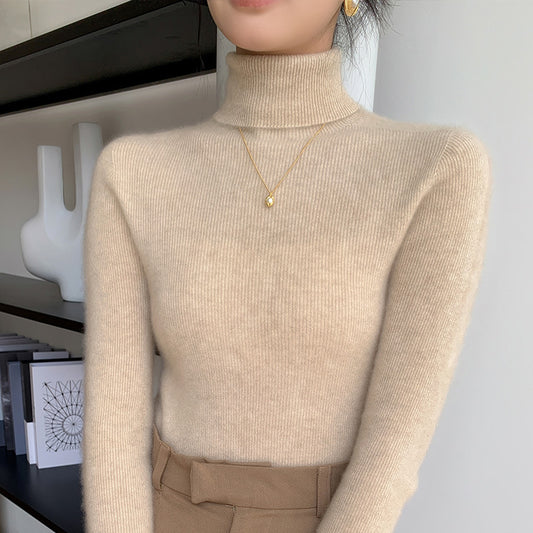 Women's turtleneck sweater made from pure wool, seamless