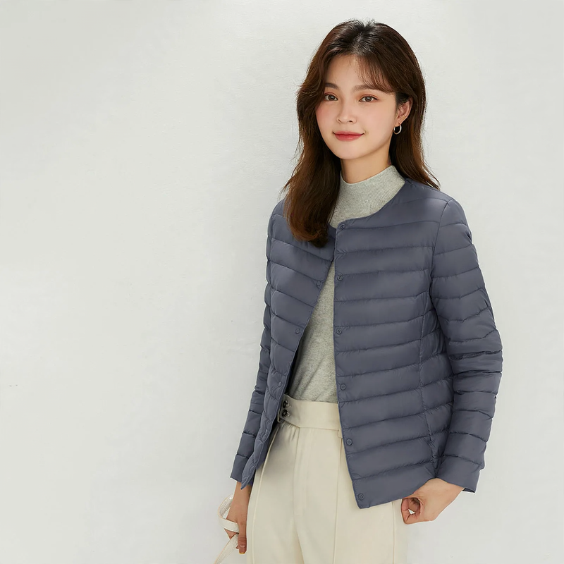 Light ladies down jacket with 90% white duck down filling