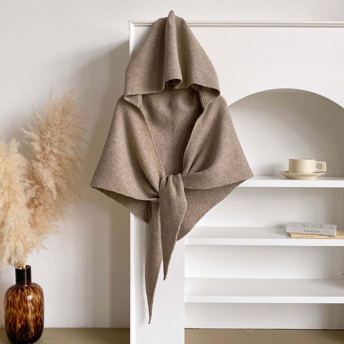 Triangle scarf with wool content, warming