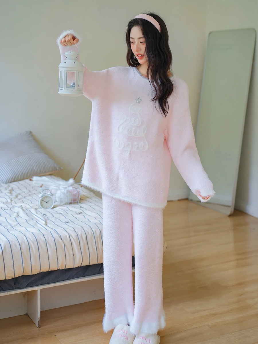 Women's house suit made of soft fleece, two-piece