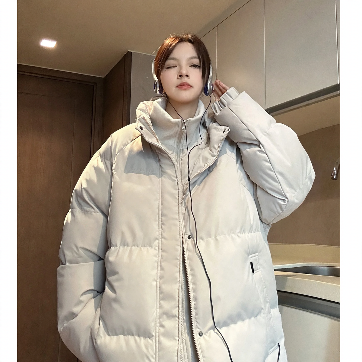 Padded unisex jacket with stand-up collar