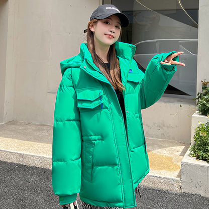 Short women's winter jacket in fashionable design