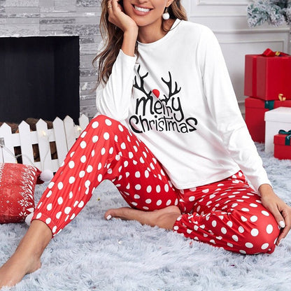 Women's pajamas with Christmas motif
