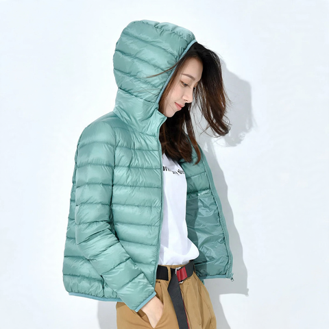 Ladies quilted jacket, short, fitted, with synthetic filling