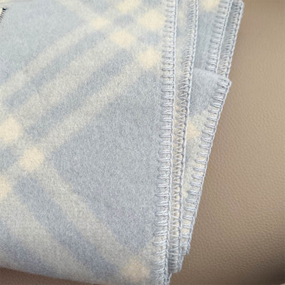 Wool scarf with geometric pattern