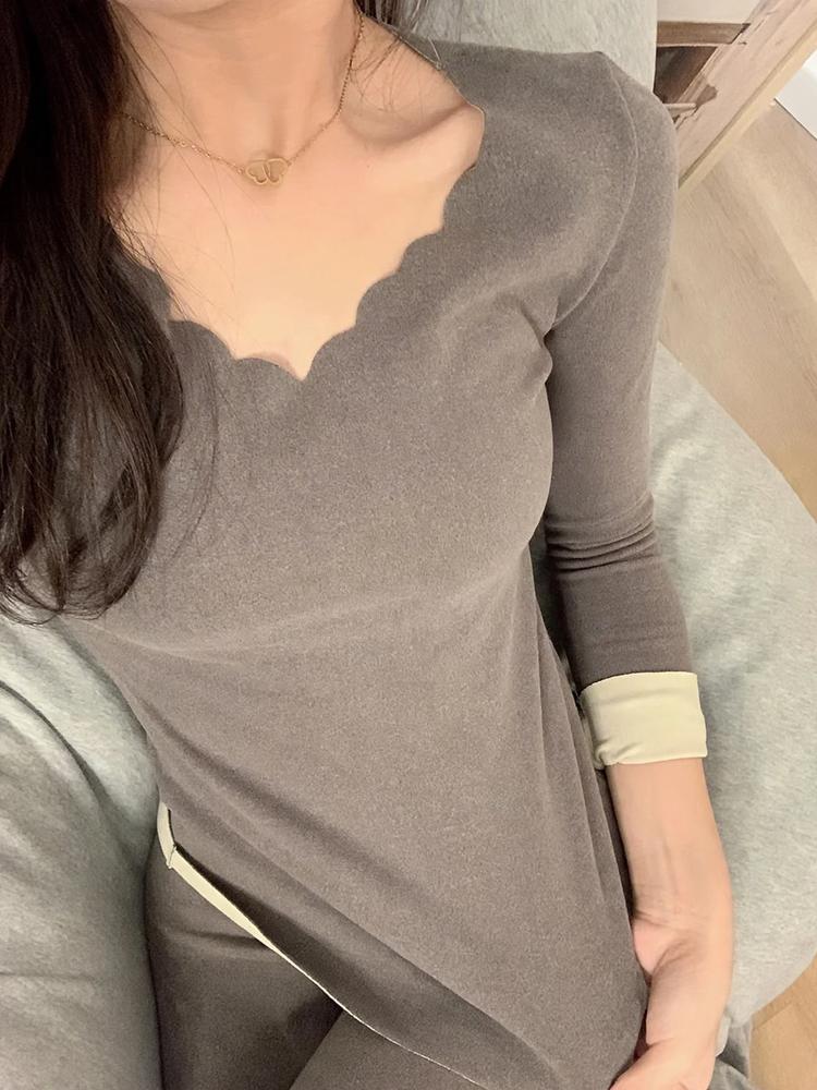 Women's Thermal Underwear Set with V-Neck
