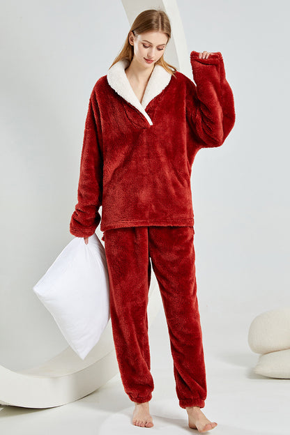 Women's Pajama Set made of thick, soft fleece
