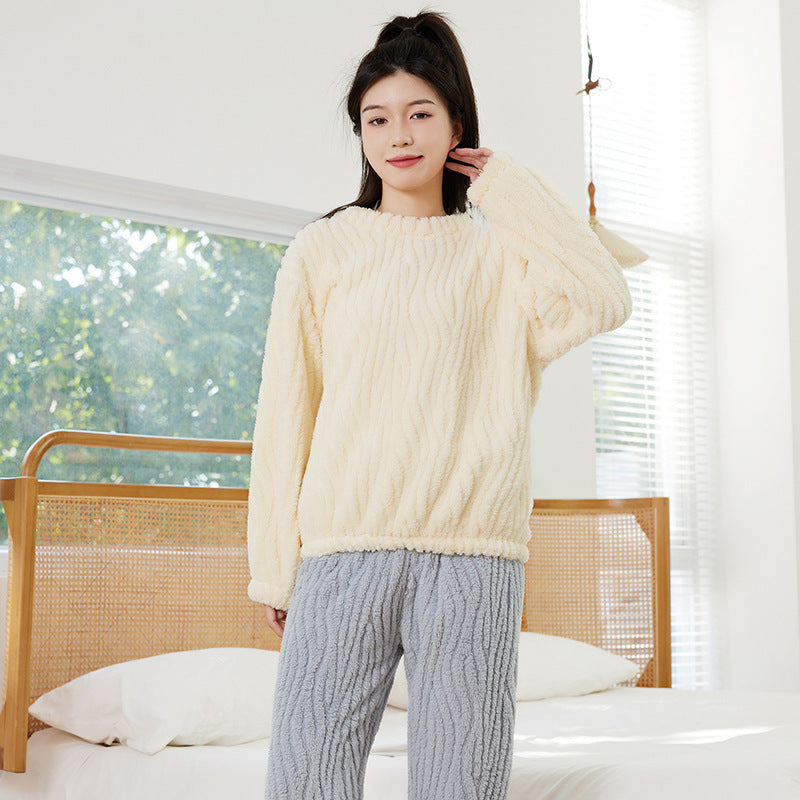 Women's House Suit made of soft plush, warm and fluffy