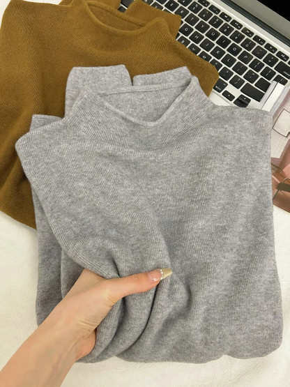 Elegant women's knit sweater with half collar