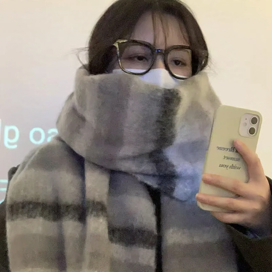 Checked winter scarf, 210x30cm