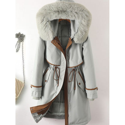 Ladies' parka, medium length, with removable inner lining