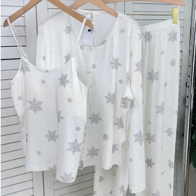 Christmas loungewear set with snowflake design