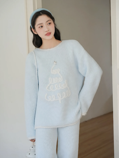 Women's house suit made of soft fleece, two-piece