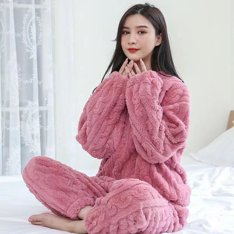 Women's house suit made of coral fleece, warm and solid color