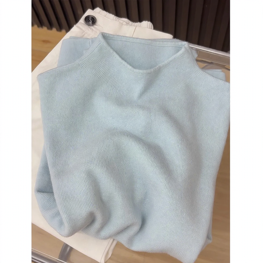 Slim women's knitted sweater with stand-up collar