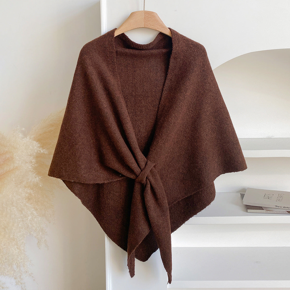Triangle scarf with wool content, warming