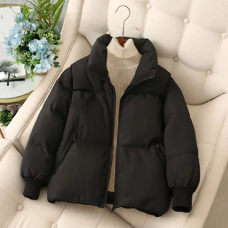 Short women's winter jacket with ribbed cuffs