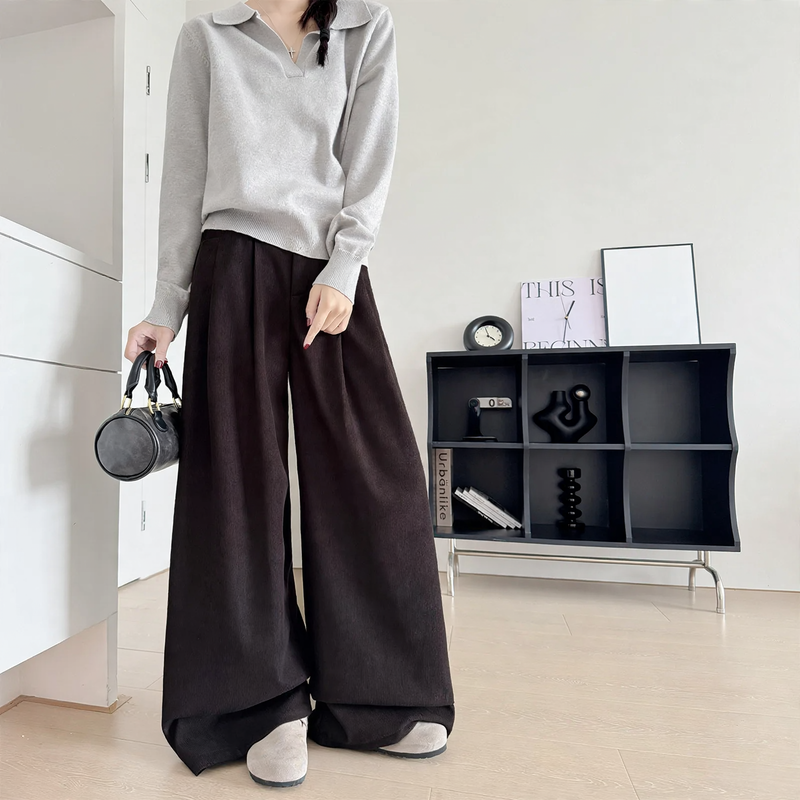 Women’s corduroy pants with wide leg, high waist