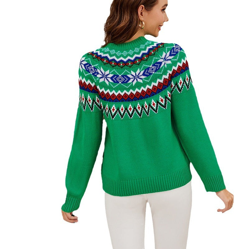 Knitted sweater with contrast pattern