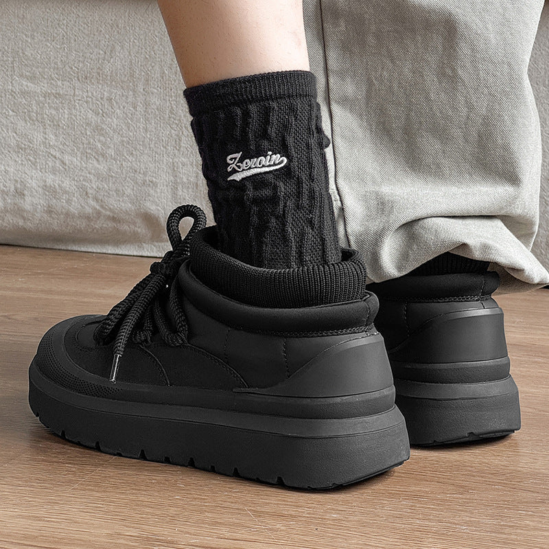 Padded men's ankle boots made of leather