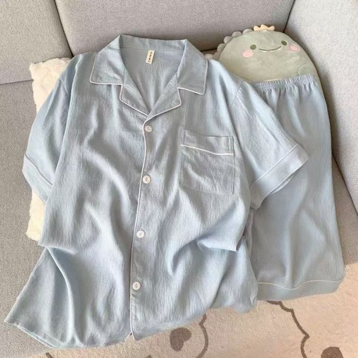 Light men's pajamas, short-sleeved, with button placket