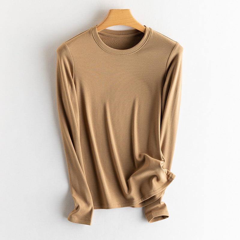 Warm knit sweater with silk content and inner lining
