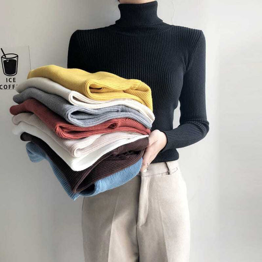Form-fitting women's turtleneck sweater